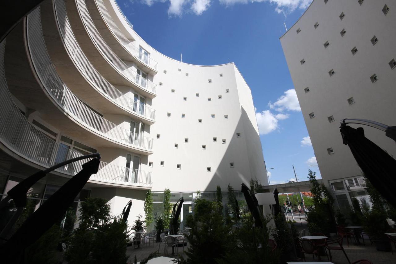 Párizs Garden Hotel Debrecen Exterior foto